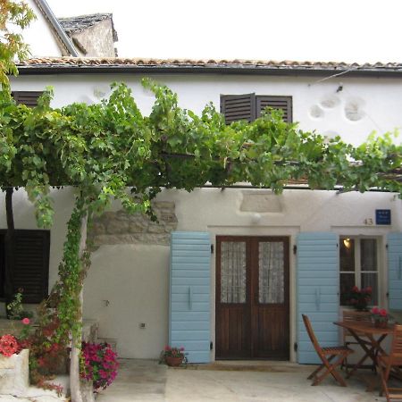 Holiday Home Trostova Kuca Pazin Camera foto