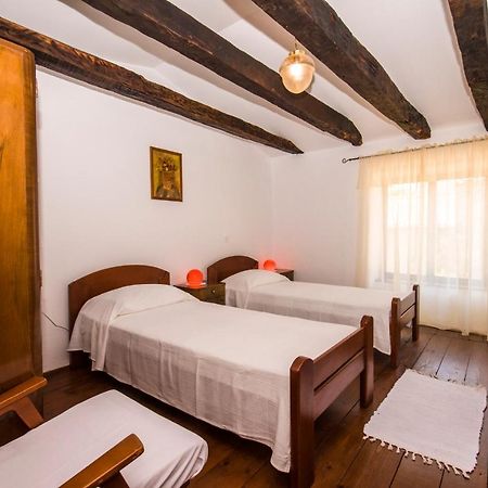Holiday Home Trostova Kuca Pazin Esterno foto