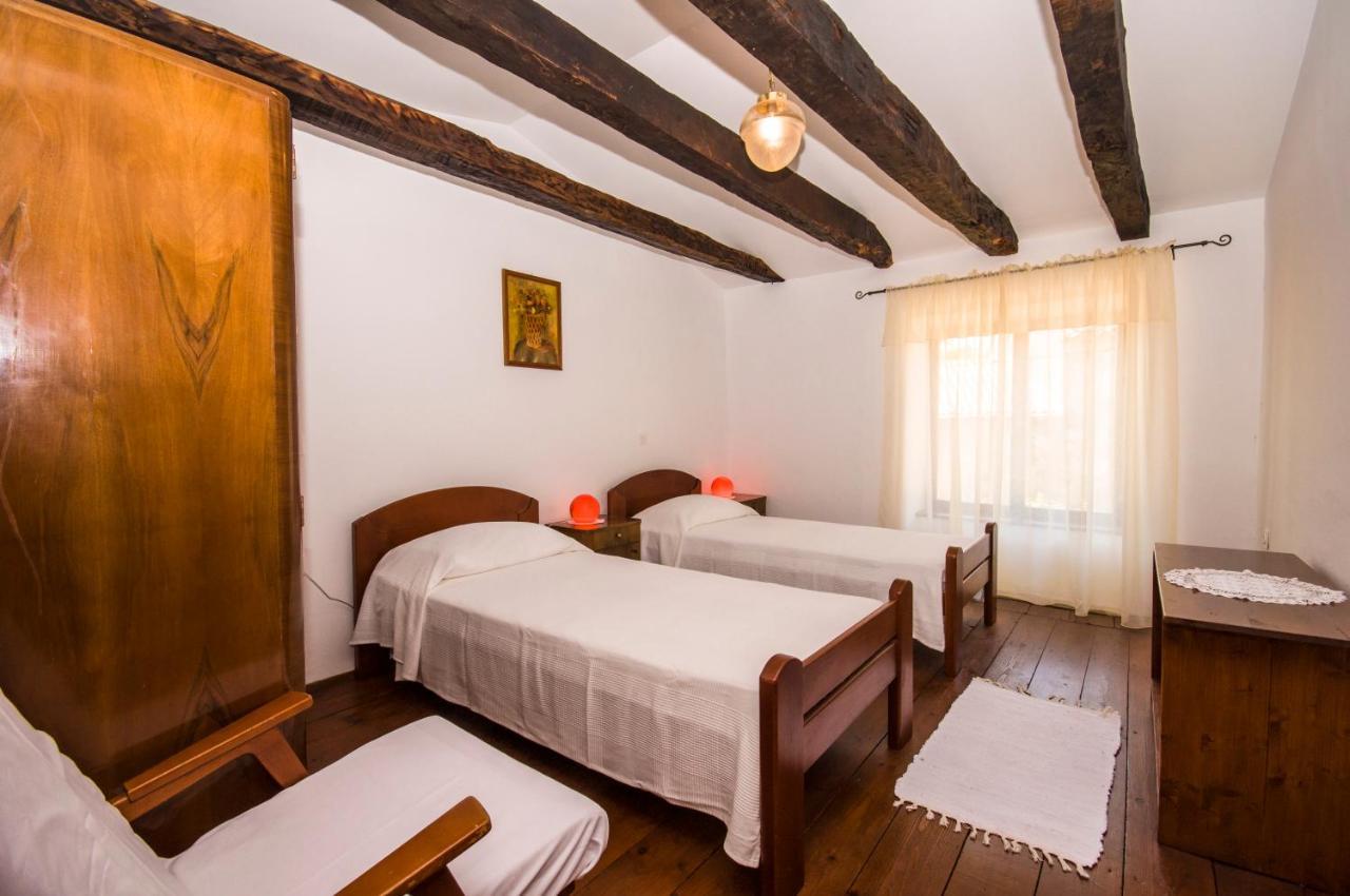 Holiday Home Trostova Kuca Pazin Esterno foto