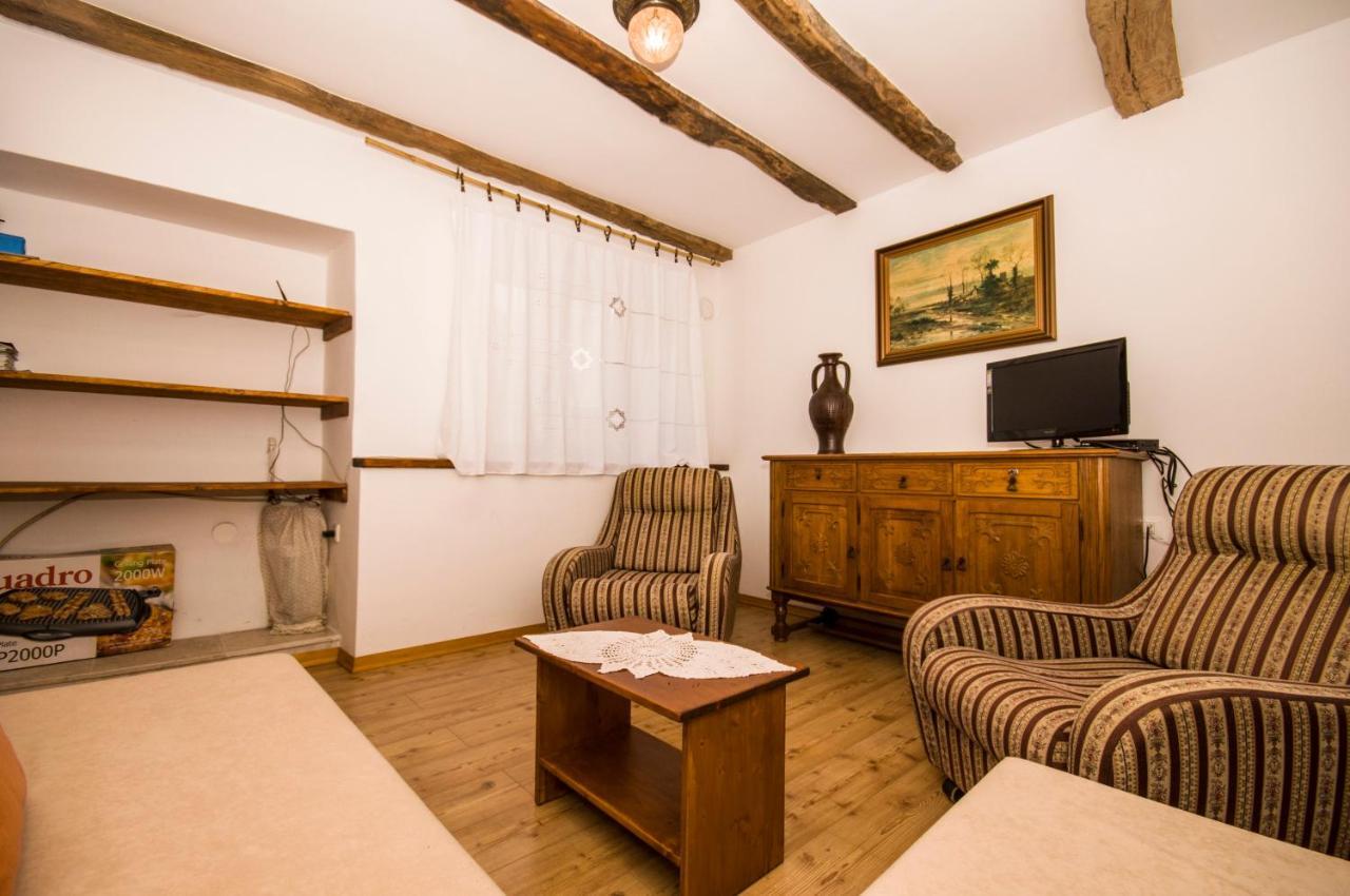 Holiday Home Trostova Kuca Pazin Esterno foto