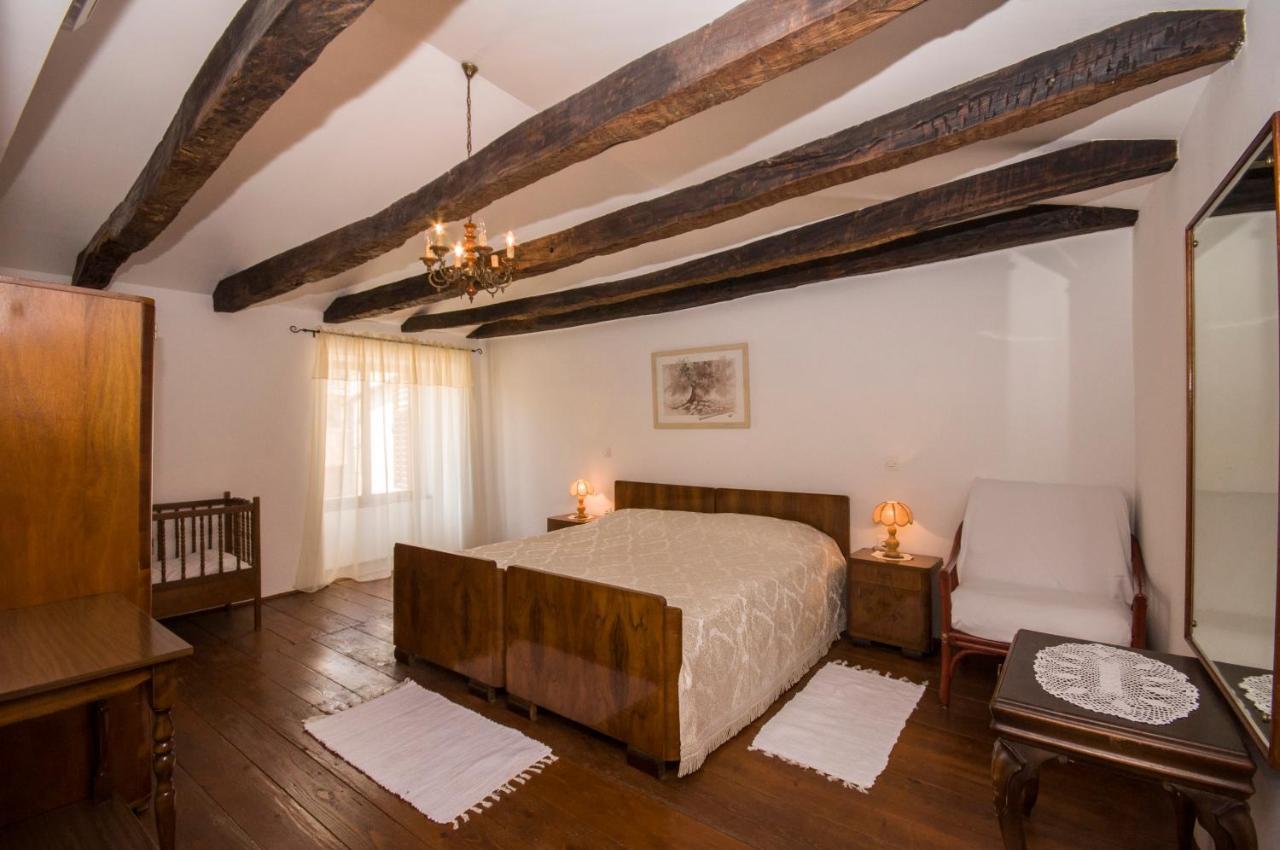 Holiday Home Trostova Kuca Pazin Esterno foto